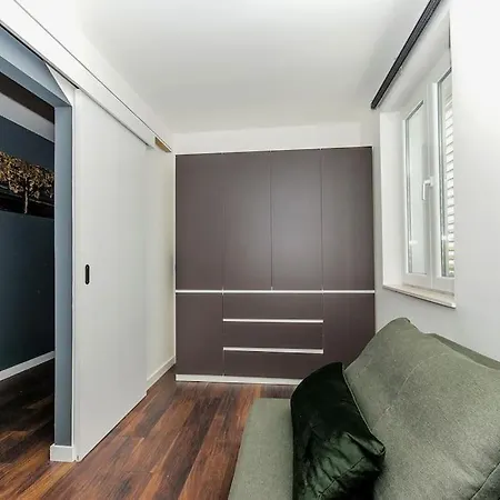 Loft-cave Split